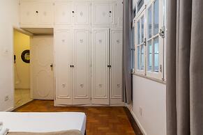 2 Minutes From Copacabana Beach A306