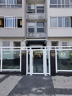 2 Minutes From Copacabana Beach A306