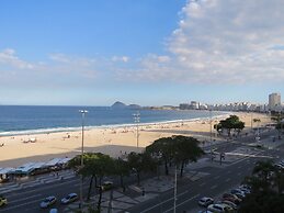 Classic in Copacabana Beach View Atl702