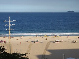 Classic in Copacabana Beach View Atl702