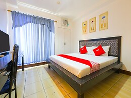 OYO 769 Poblacion Suites Polaris