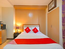 OYO 769 Poblacion Suites Polaris