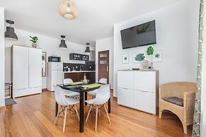 Lwowska Apartments by Renters