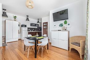 Lwowska Apartments by Renters