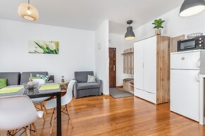 Lwowska Apartments by Renters
