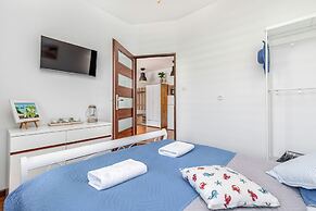 Lwowska Apartments by Renters