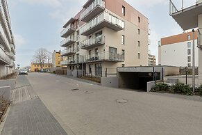 Amber Estate II by Renters