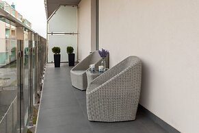 Amber Estate II by Renters