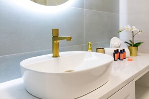 Amber Estate II by Renters