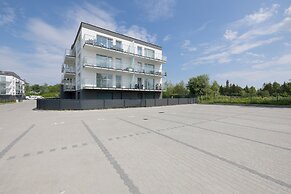 Nadbrzezna Apartments by Renters