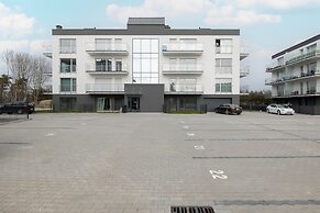 Nadbrzezna Apartments by Renters