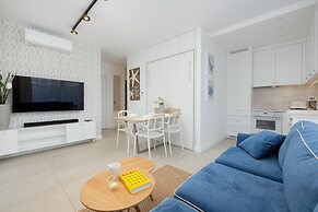 Nadbrzezna Apartments by Renters