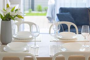 Nadbrzezna Apartments by Renters