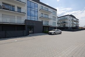 Nadbrzezna Apartments by Renters