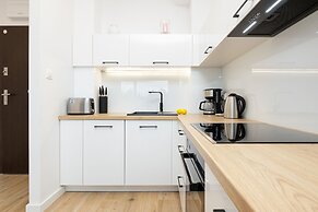 Nadbrzezna Apartments by Renters