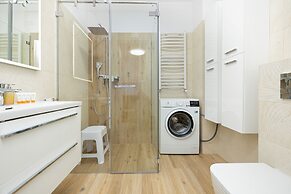 Nadbrzezna Apartments by Renters