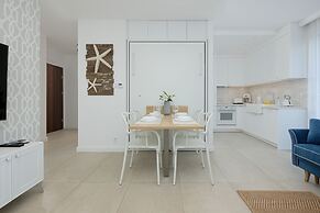 Nadbrzezna Apartments by Renters