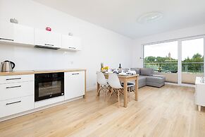 Nadbrzezna Apartments by Renters