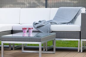 Nadbrzezna Apartments by Renters