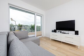Nadbrzezna Apartments by Renters