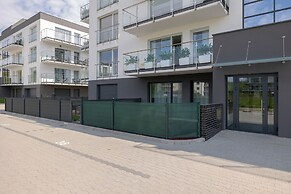 Nadbrzezna Apartments by Renters