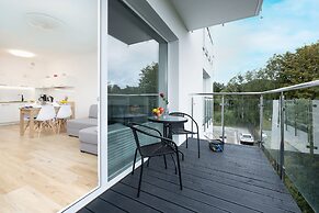 Nadbrzezna Apartments by Renters
