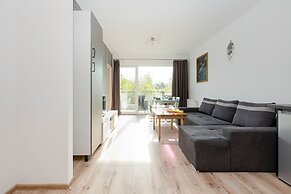 Nadbrzezna Apartments by Renters