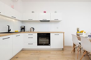 Nadbrzezna Apartments by Renters