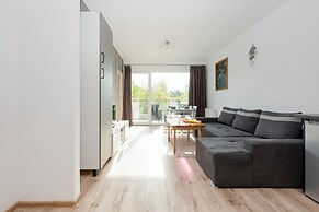 Nadbrzezna Apartments by Renters