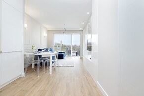 Nadbrzezna Apartments by Renters