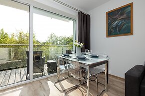 Nadbrzezna Apartments by Renters