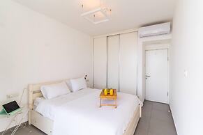 Top Tier Apartment with Swimming Pool