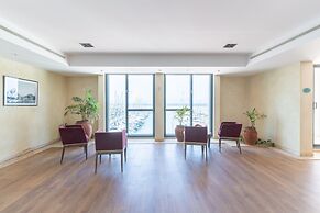 DeluxeApartment with Views of the Marina