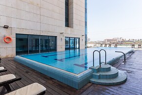 DeluxeApartment with Views of the Marina