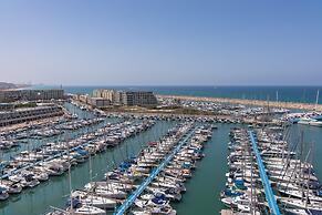 DeluxeApartment with Views of the Marina