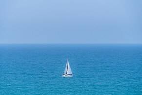 DeluxeApartment with Views of the Marina