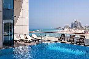 DeluxeApartment with Views of the Marina