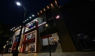 Itsy Hotels Deluxe Inn