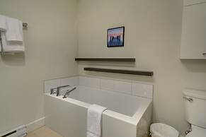 Corporate Stays La Garde Apartments