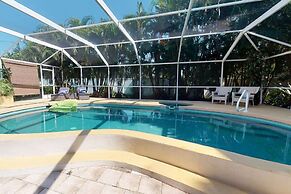 Sarasota Bay Pool Home