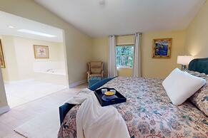 Sarasota Bay Pool Home