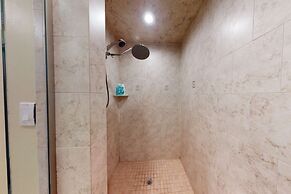 Sarasota Bay Pool Home