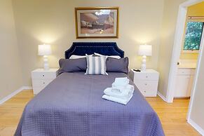 Sarasota Bay Pool Home