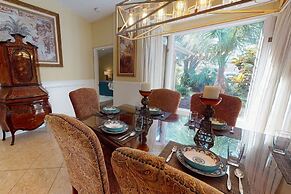 Sarasota Bay Pool Home