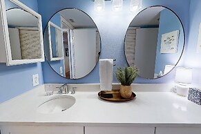 Siesta Bayside by Pool & Tennis