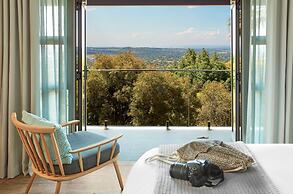 The Cliffside Boutique Getaway