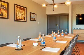 The Cliffside Boutique Getaway