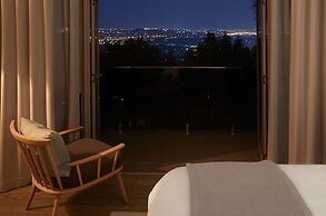 The Cliffside Boutique Getaway