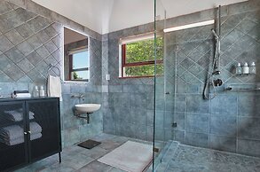 The Cliffside Boutique Getaway