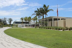 Beach Club at Siesta Key Poolside D